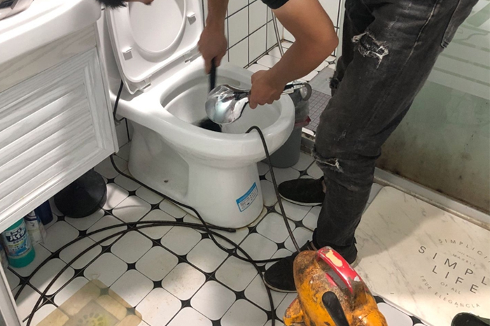 西林疏通下水道